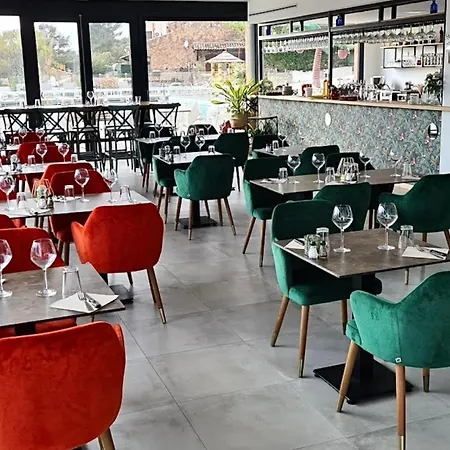 Traumhafte Mit Einzigartigen Meerblick Будинок відпочинку